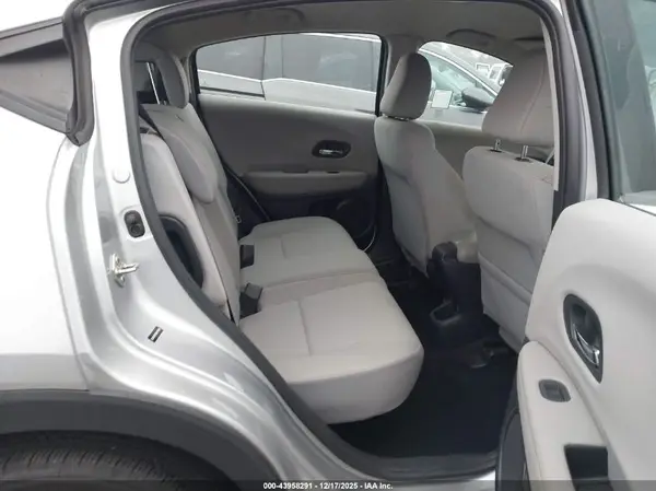 3CZRU5H30GM745680 2016 HONDA HR-V - Image 8