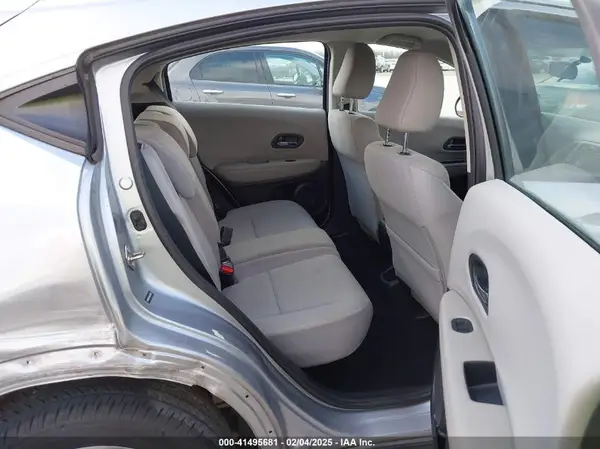 3CZRU5H30HG709570 2017 HONDA HR-V - Image 8