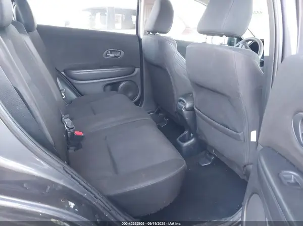 3CZRU5H30HM709442 2017 HONDA HR-V - Image 8