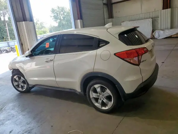 3CZRU5H30HM717184 2017 HONDA HR-V - Image 2