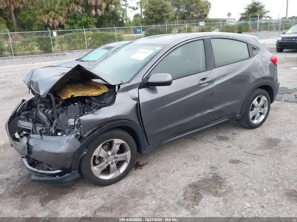 3CZRU5H30HM719503 2017 HONDA HR-V - Image 2