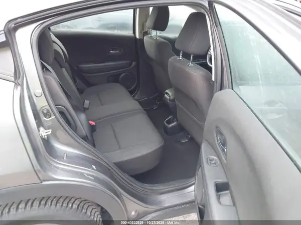 3CZRU5H30HM719503 2017 HONDA HR-V - Image 8