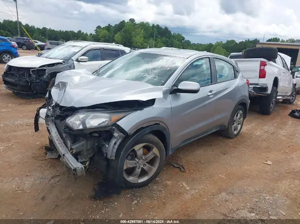 3CZRU5H30HM721641 2017 HONDA HR-V - Image 2