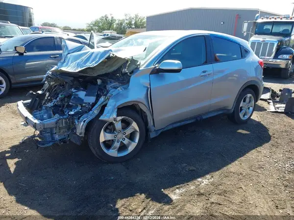 3CZRU5H30JG700941 2018 HONDA HR-V - Image 2
