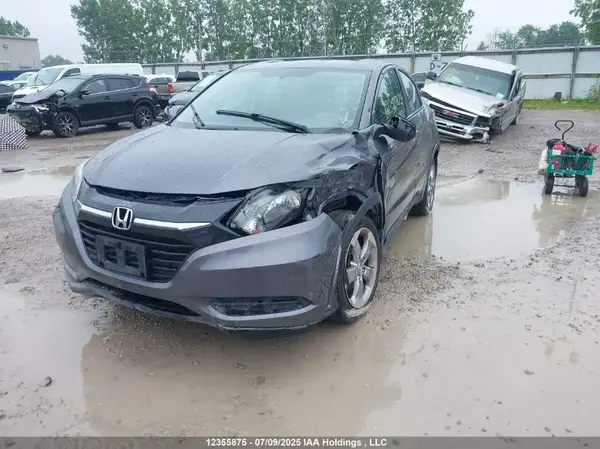3CZRU5H30JM102558 2018 HONDA HR-V - Image 2