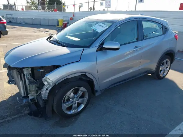 3CZRU5H30JM710676 2018 HONDA HR-V - Image 2