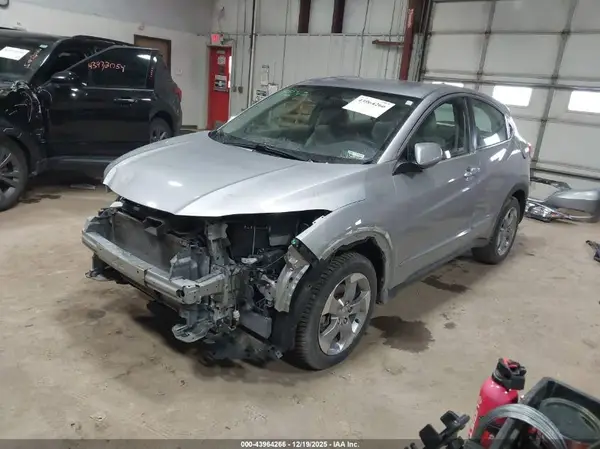 3CZRU5H30JM711732 2018 HONDA HR-V - Image 2