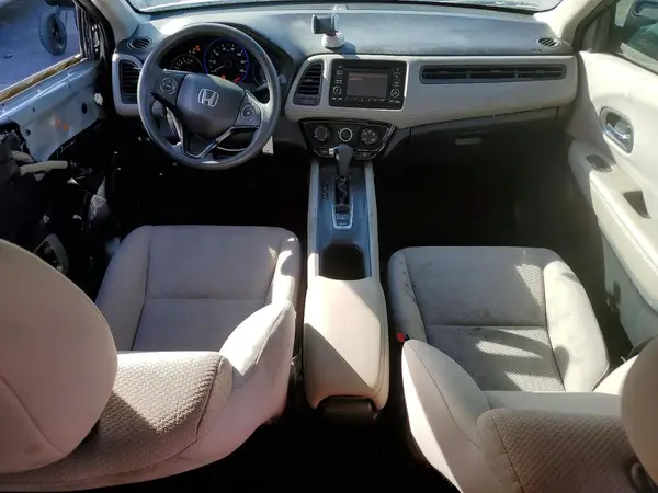 3CZRU5H30JM715019 2018 HONDA HR-V - Image 8