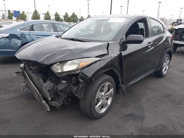 3CZRU5H30JM715103 2018 HONDA HR-V - Image 2