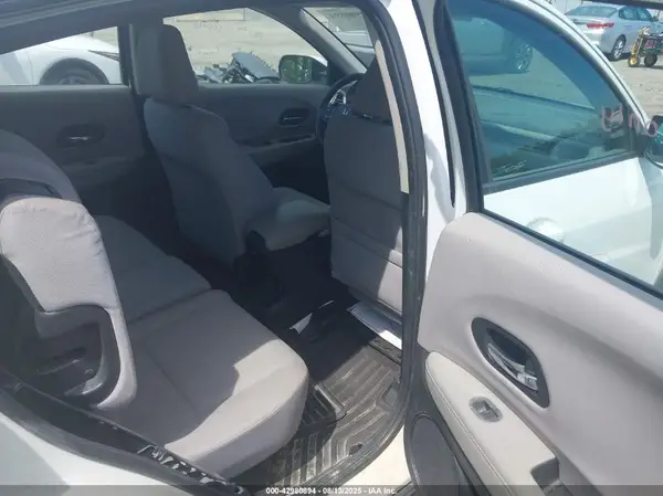 3CZRU5H30JM720611 2018 HONDA HR-V - Image 8