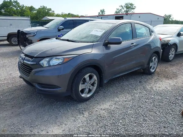 3CZRU5H30JM722097 2018 HONDA HR-V - Image 2