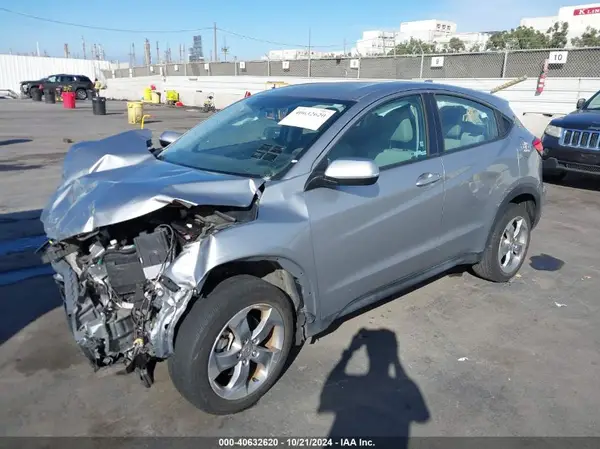 3CZRU5H30KG700875 2019 HONDA HR-V - Image 2