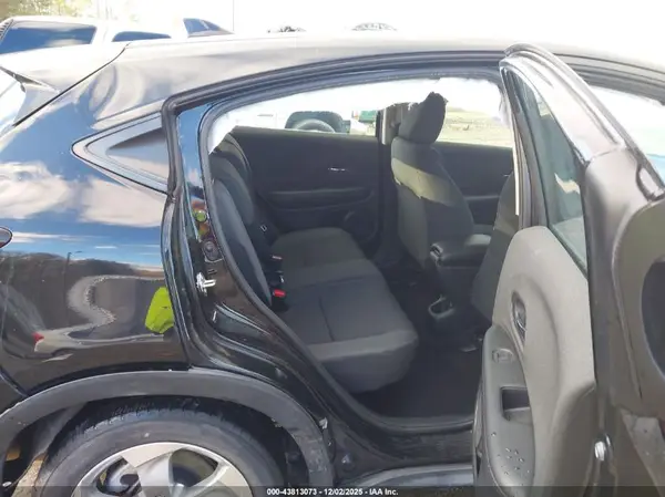 3CZRU5H30KG706904 2019 HONDA HR-V - Image 8