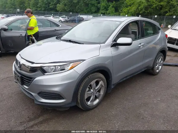 3CZRU5H30KG710807 2019 HONDA HR-V - Image 2