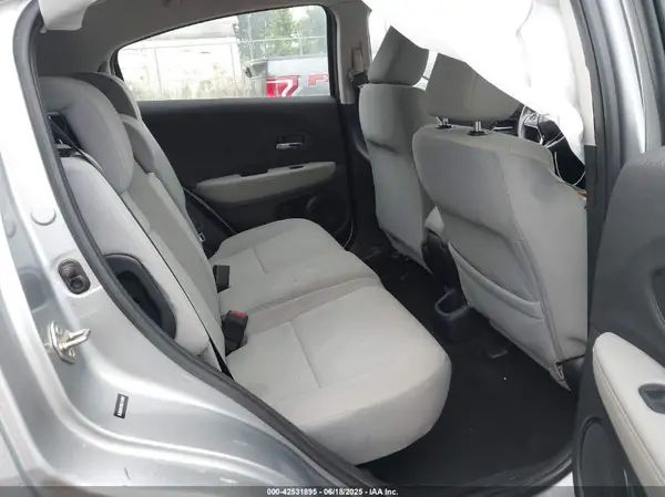 3CZRU5H30KG710807 2019 HONDA HR-V - Image 8