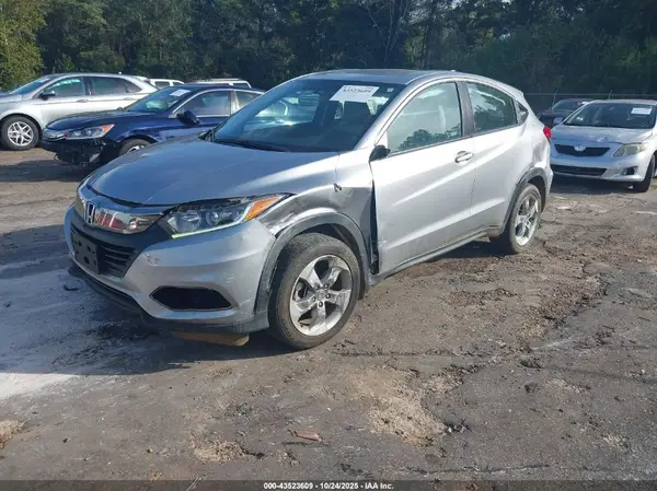 3CZRU5H30KG715229 2019 HONDA HR-V - Image 2