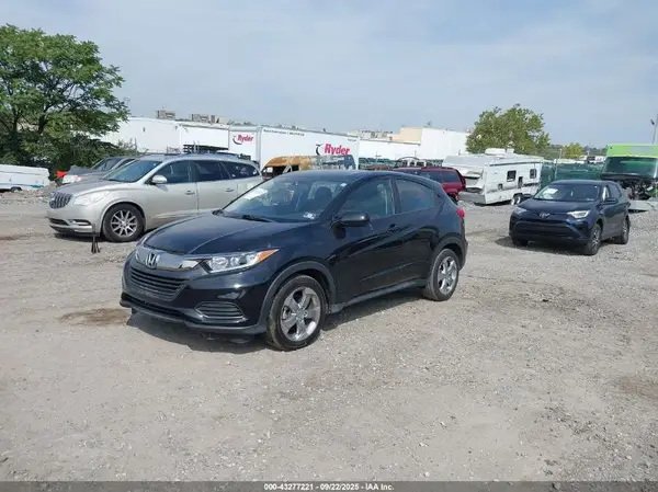 3CZRU5H30KM708797 2019 HONDA HR-V - Image 2