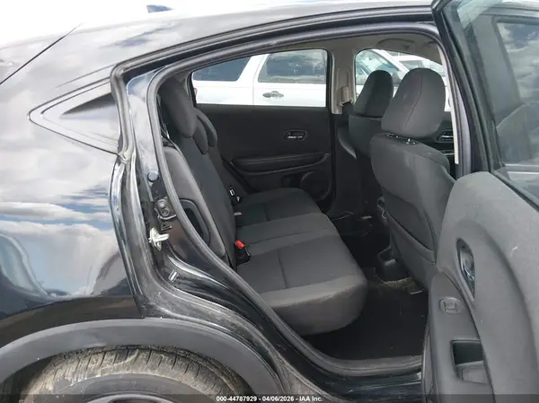 3CZRU5H30KM710095 2019 HONDA HR-V - Image 8