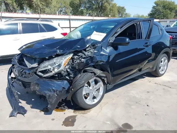 3CZRU5H30KM710274 2019 HONDA HR-V - Image 2