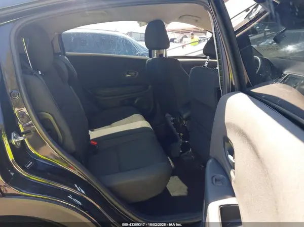3CZRU5H30KM710274 2019 HONDA HR-V - Image 8