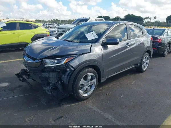 3CZRU5H30MM724582 2021 HONDA HR-V - Image 2