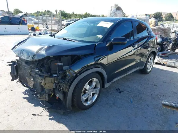 3CZRU5H31GM713238 2016 HONDA HR-V - Image 2