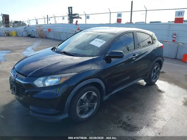 3CZRU5H31GM742075 2016 HONDA HR-V - Image 2