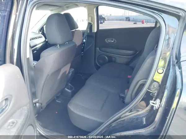 3CZRU5H31GM742075 2016 HONDA HR-V - Image 8