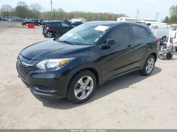 3CZRU5H31HG701915 2017 HONDA HR-V - Image 2