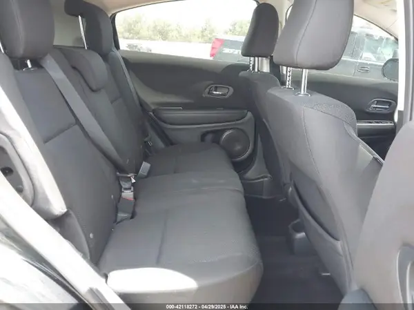 3CZRU5H31HG701915 2017 HONDA HR-V - Image 8