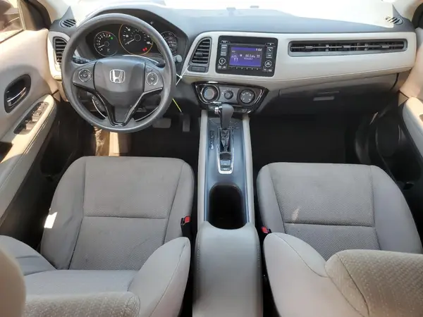 3CZRU5H31HG704197 2017 HONDA HR-V - Image 8