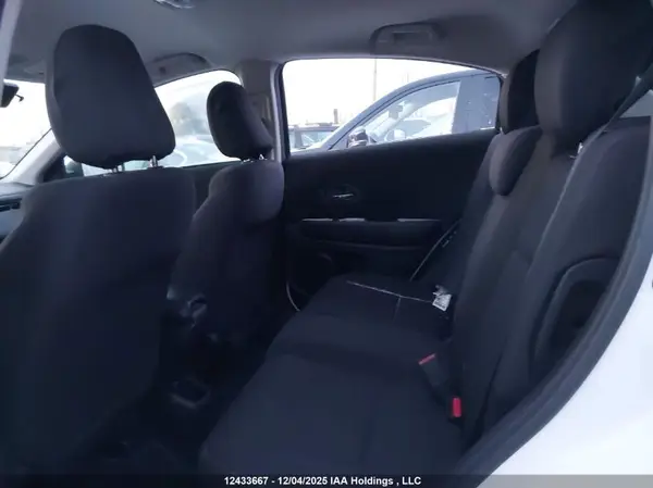 3CZRU5H31HM102191 2017 HONDA HR-V - Image 8