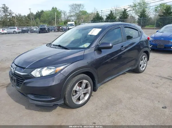 3CZRU5H31HM701804 2017 HONDA HR-V - Image 2