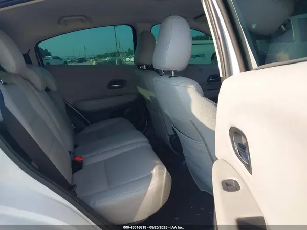 3CZRU5H31HM702239 2017 HONDA HR-V - Image 8