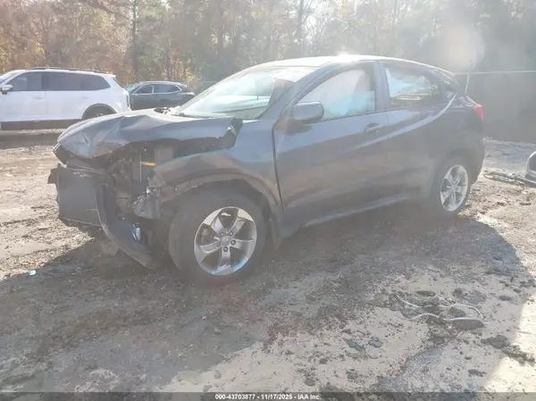 3CZRU5H31HM706694 2017 HONDA HR-V - Image 2