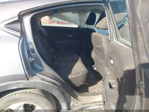 3CZRU5H31HM706694 2017 HONDA HR-V - Image 8
