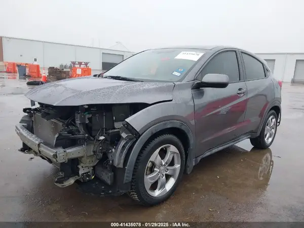 3CZRU5H31HM713161 2017 HONDA HR-V - Image 2