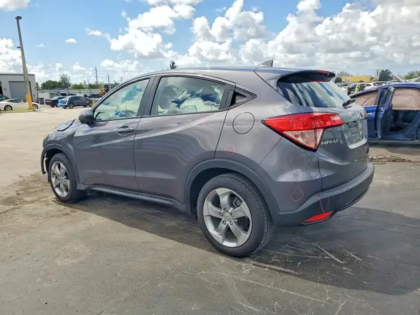 3CZRU5H31HM717078 2017 HONDA HR-V - Image 2