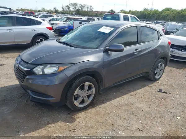 3CZRU5H31HM724466 2017 HONDA HR-V - Image 2