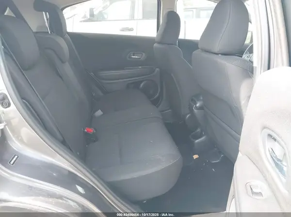 3CZRU5H31HM724466 2017 HONDA HR-V - Image 8