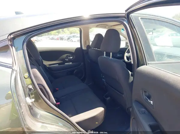 3CZRU5H31HM726721 2017 HONDA HR-V - Image 8