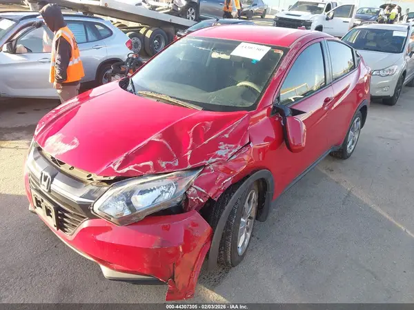 3CZRU5H31JG700821 2018 HONDA HR-V - Image 2