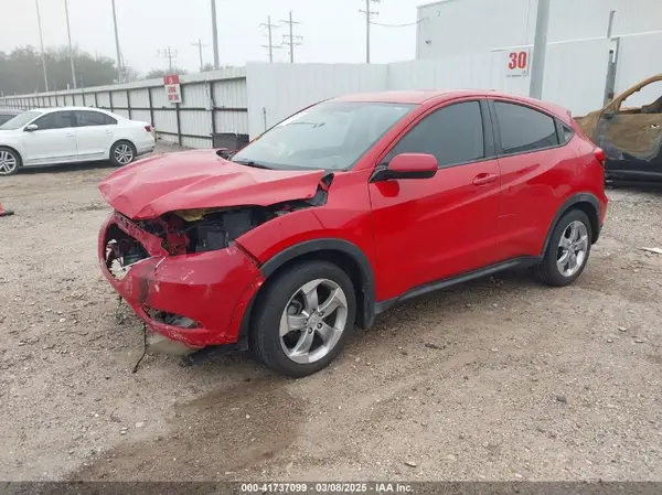 3CZRU5H31JG702679 2018 HONDA HR-V - Image 2