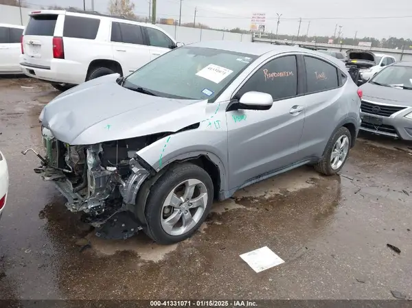 3CZRU5H31JG702732 2018 HONDA HR-V - Image 2