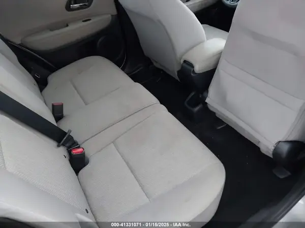 3CZRU5H31JG702732 2018 HONDA HR-V - Image 8