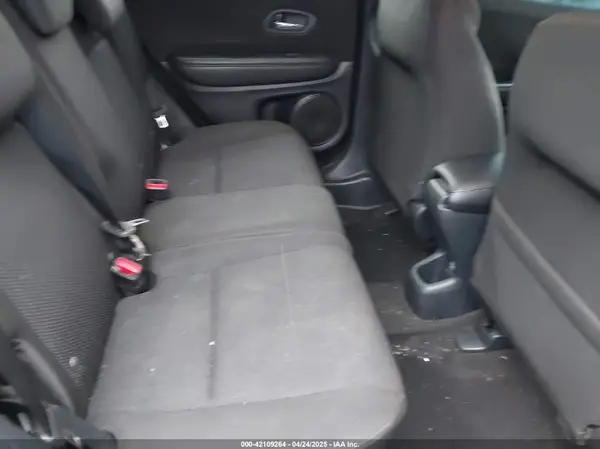 3CZRU5H31JG703329 2018 HONDA HR-V - Image 8