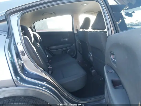 3CZRU5H31JG704660 2018 HONDA HR-V - Image 8