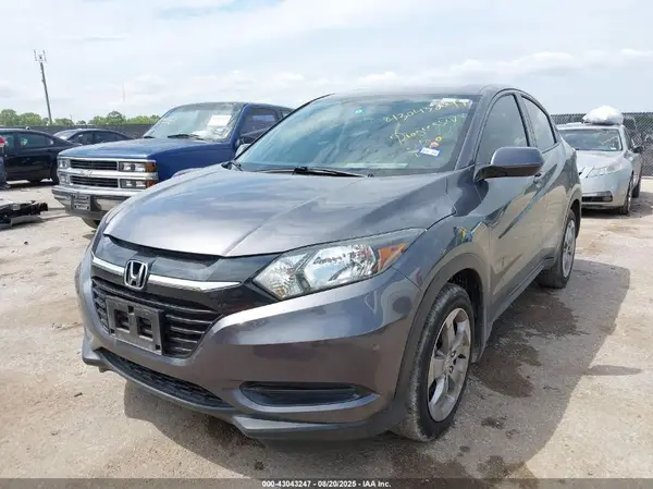 3CZRU5H31JG705713 2018 HONDA HR-V - Image 2