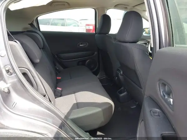 3CZRU5H31JG705713 2018 HONDA HR-V - Image 8