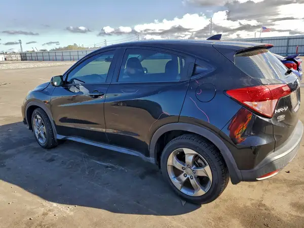 3CZRU5H31JM715076 2018 HONDA HR-V - Image 2